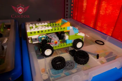 Grade 6 Students @ Robotics Session!!!