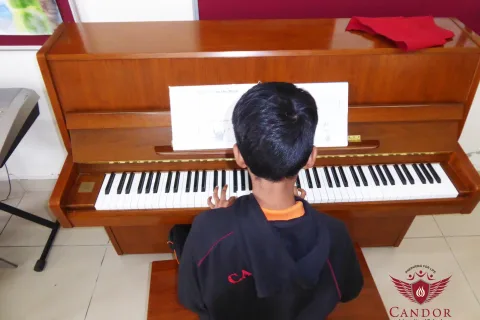 Grade 8 Music Class!!