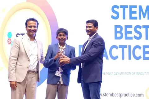 Arnav-Prasanna-with-Award