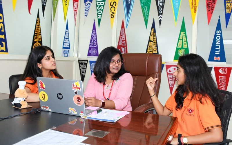 Student meeting with Candor college counsellor